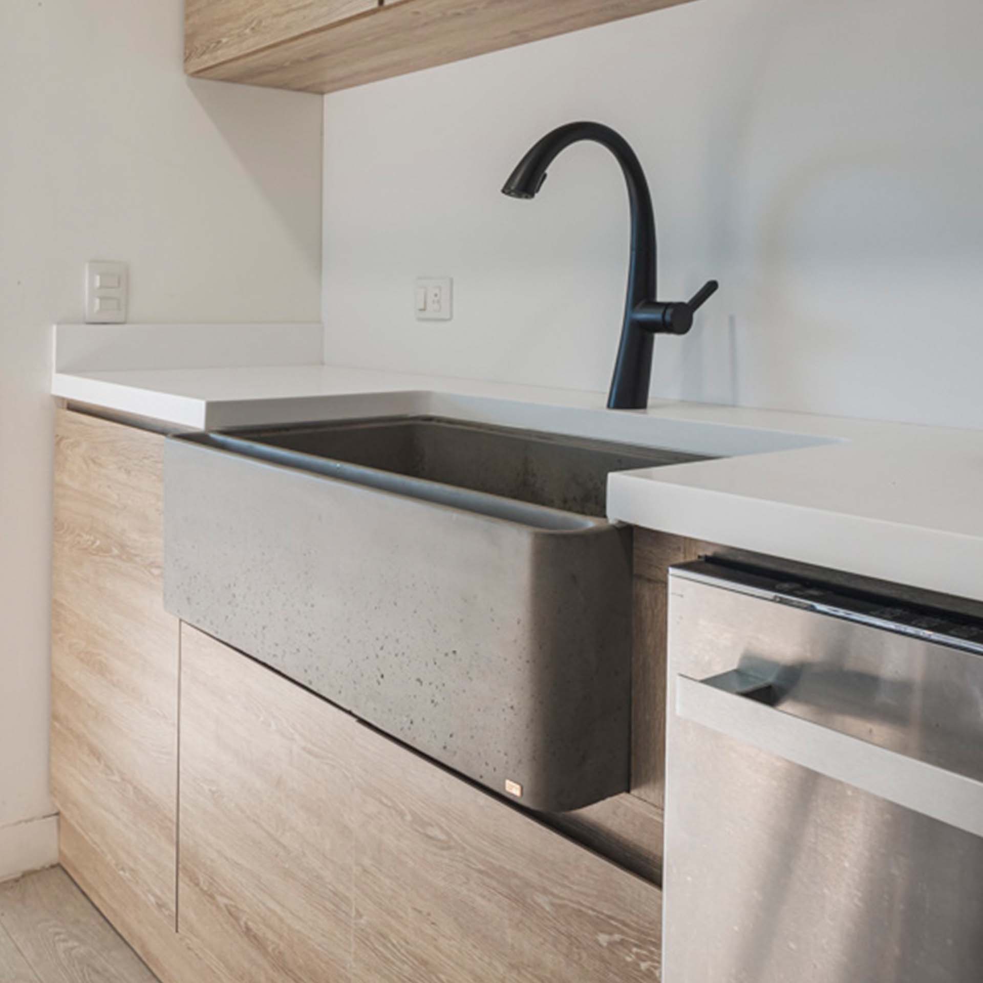 KITCHEN SINK - IGUAZU 01 - Konkretus