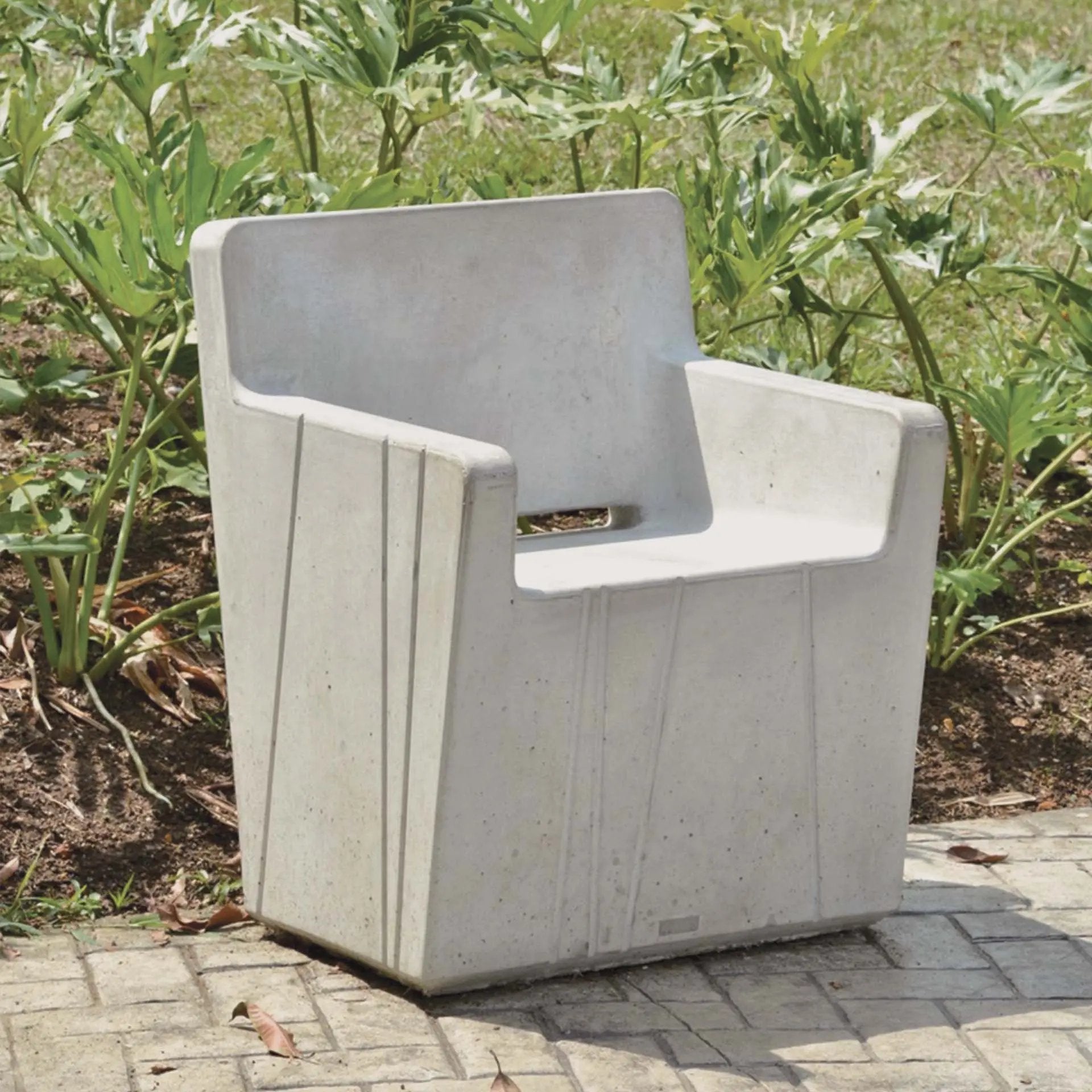 VIGGA EASY CHAIR