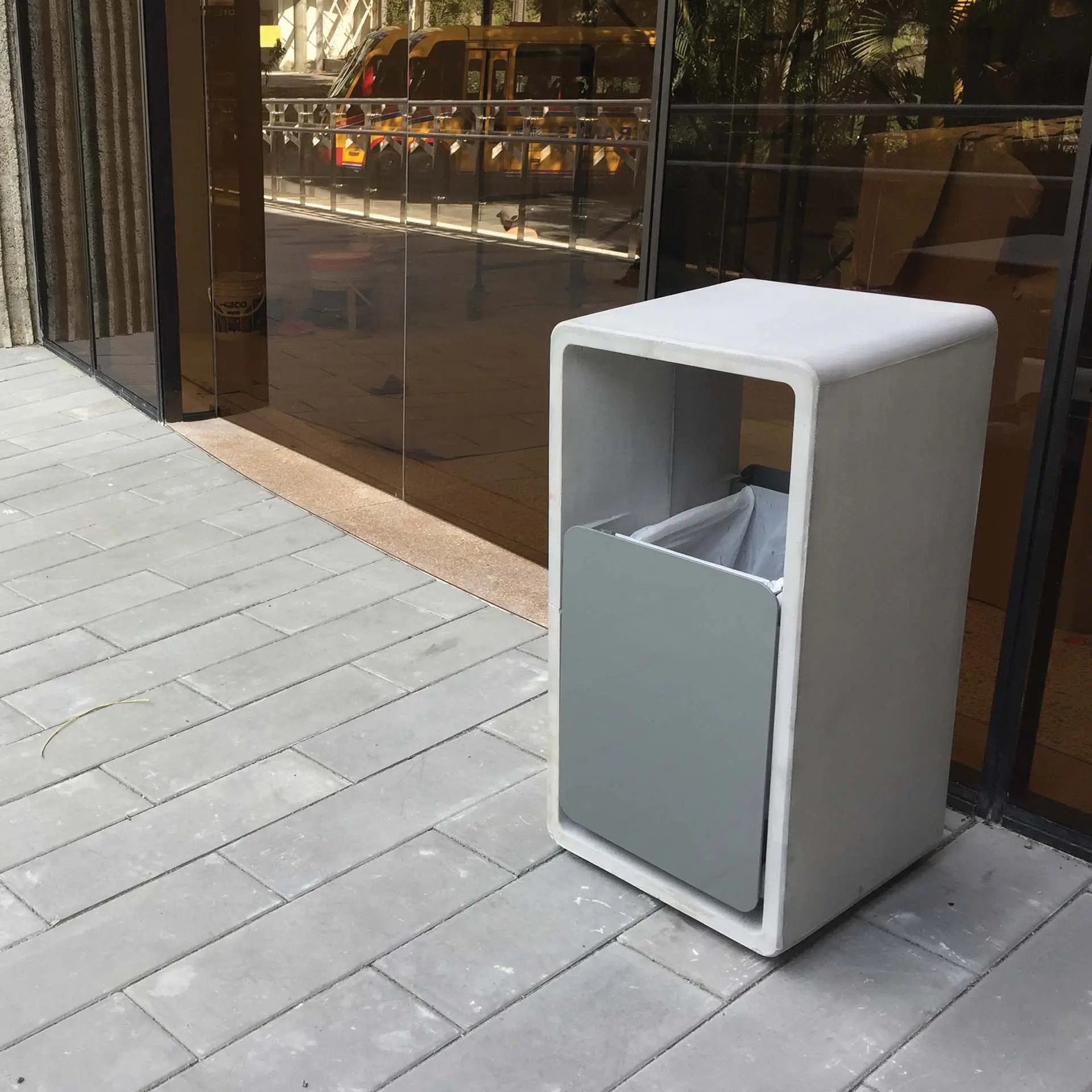 AEERO GARBAGE CAN, CONCRETE GARBAGE, KONKRETUS, CONCRETE